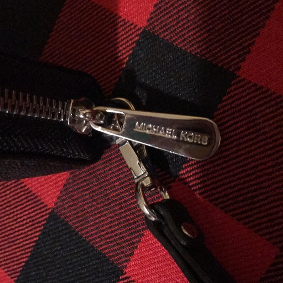 Brand New Michael Kors Wallet 🌹 - Picture 3 of 5